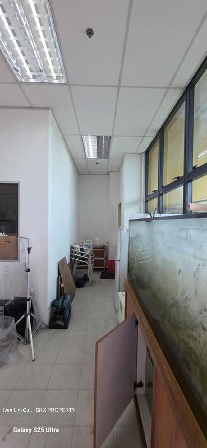 Midview Building (D23), Factory #633240891